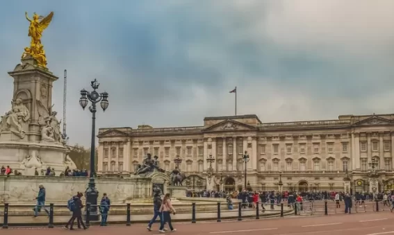 30 curiosidades fascinantes sobre o Palácio de Buckingham